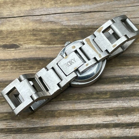 Roxy Quiksilver Ladies Wrist Watch Analog Silver Tone Quartz Metal Band Watch - Picture 6 of 12
